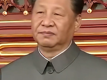 中国人民也绝不允许任何外来势力欺负、压迫、奴役我们，谁妄想这样干，必将在14亿多中国人民用血肉筑成的钢铁长城面前碰得头破血流